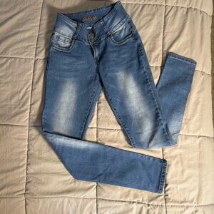 BAMBOO Women's Classic Blue Skinny Jeans